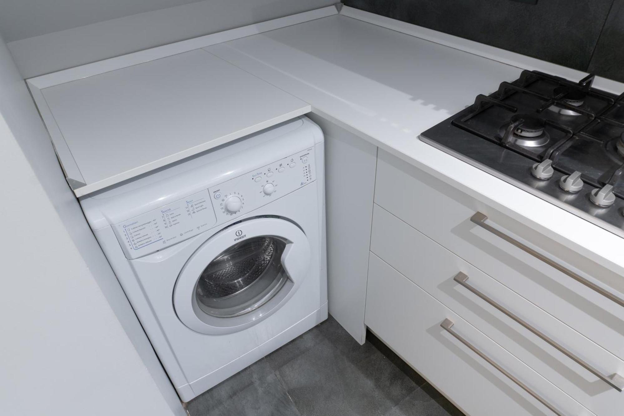 N2 - Modernita E Comfort In Centro Apartment
